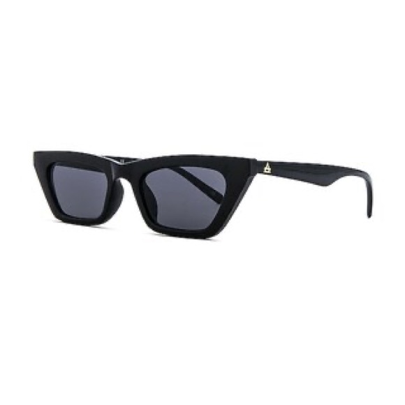 Aire Polaris Sunglasses in Black & Smoke Mono - Picture 2 of 8